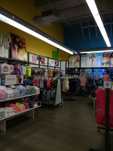 Clothing Store «Old Navy», reviews and photos, 9155 W Stockton Blvd, Elk Grove, CA 95758, USA