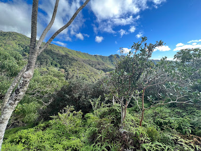 Trailhead for Kolowalu and Puʻu Pia Trails