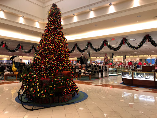Department Store «Von Maur», reviews and photos, 115 Iowa River Landing Pl, Coralville, IA 52241, USA