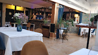 Atmosphère du Restaurant Le Saint Pierre à Six-Fours-les-Plages - n°15