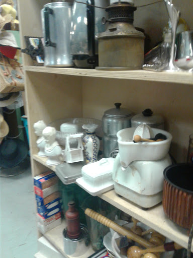 Antique Store «The Antique & Thrift Shop», reviews and photos, 100 Sunrise Hwy, Valley Stream, NY 11581, USA