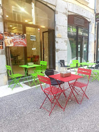 Atmosphère du Restaurant de spécialités d'Europe de l'Est Timi delices à Grenoble - n°1