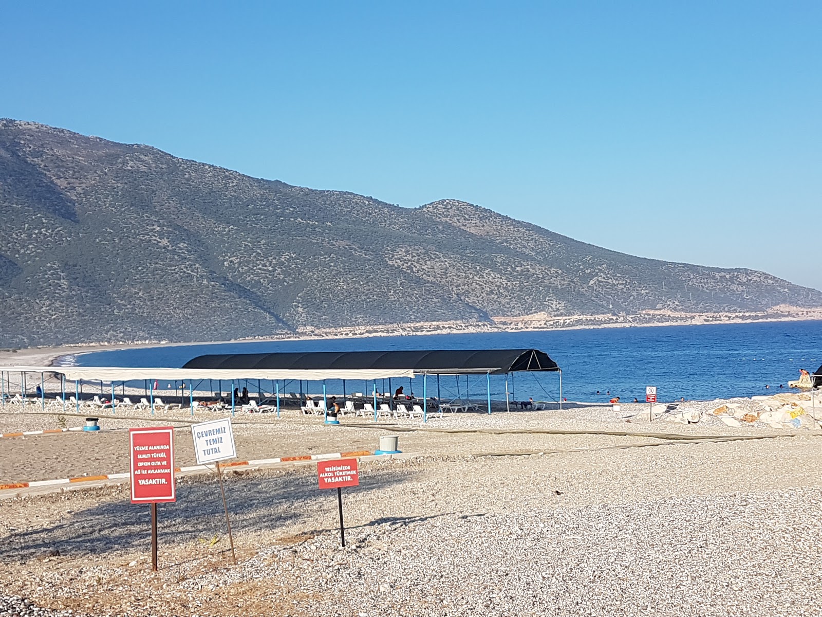 Foto von Gokliman Beach II mit reines blaues Oberfläche