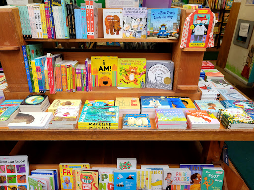 Book Store «Walden Pond Bookstore», reviews and photos, 3316 Grand Ave, Oakland, CA 94610, USA