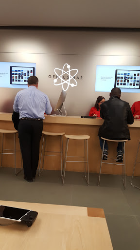 Computer Store «Apple Fair Oaks», reviews and photos, 11750 Fair Oaks Mall, Fairfax, VA 22033, USA