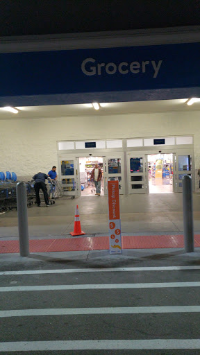 Department Store «Walmart Supercenter», reviews and photos, 9205 Gibsonton Dr, Gibsonton, FL 33534, USA