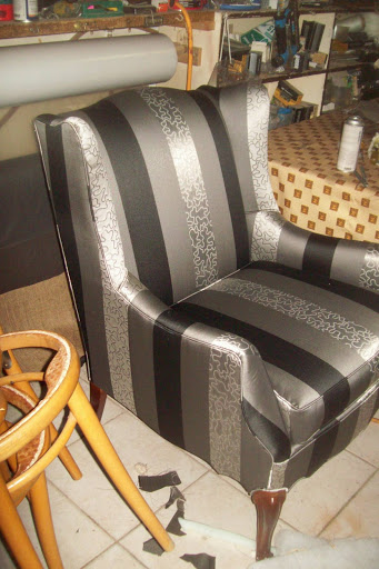 St Urbain Upholstering & Furniture Repairs