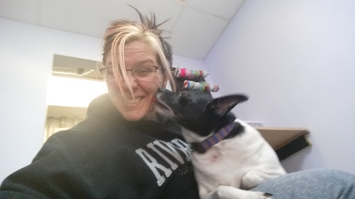 Pet Groomer «Barking Beauties pet Boutique», reviews and photos, 112 E 2nd St S, Newton, IA 50208, USA