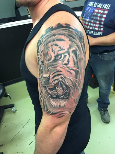 Tattoo Shop «Artistic Additions Tattoos and Body Piercings», reviews and photos, 462 N Dupont Hwy, Dover, DE 19901, USA