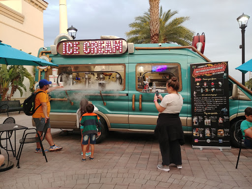 Shopping Mall «Orlando Outlet Marketplace», reviews and photos, 5269 International Dr, Orlando, FL 32819, USA