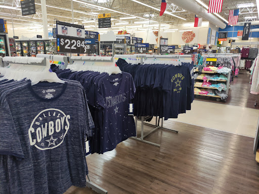 Department Store «Walmart Supercenter», reviews and photos, 2151 W Oaklawn Rd, Pleasanton, TX 78064, USA