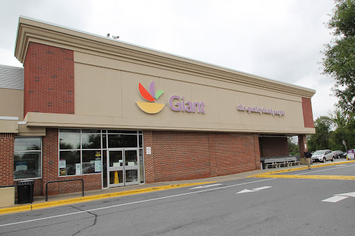 Grocery Store «Giant Food», reviews and photos, 10400 Old Georgetown Rd, Bethesda, MD 20814, USA