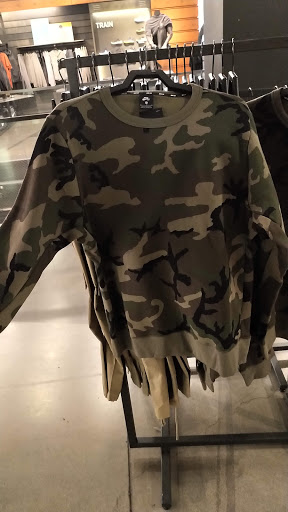 Clothing Store «Nike Scottsdale», reviews and photos, 15147 N Scottsdale Rd #180, Scottsdale, AZ 85254, USA