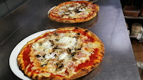 Plats et boissons du Restaurant italien Délices d'Italie - Chez Gio - Pizza à emporter à Narbonne - n°3