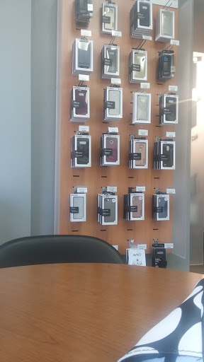 Cell Phone Store «Sprint Store», reviews and photos, 825 Knox Abbott Dr, Cayce, SC 29033, USA