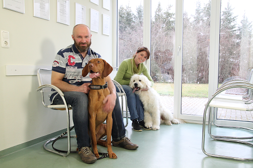 Dr. Hubert Reindl, M.Sc. Notdienst nach Vereinbarung unter Moosbach, Bayern