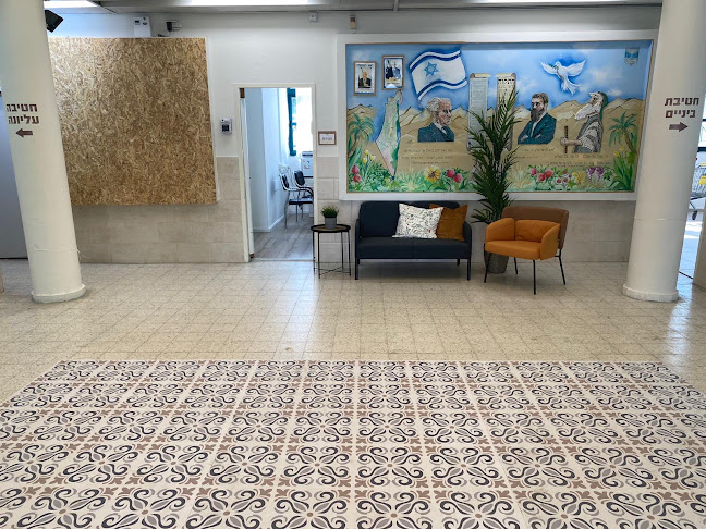 Opinii despre מדרשת אמי"ת שחרי în אשדוד - בית ספר