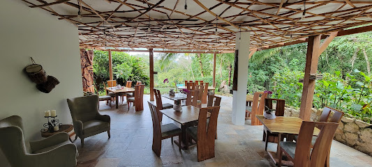 3 Senses - the Restaurant at Vanilla Hills Lodge - Vanilla Hills Rd, San Ignacio, Belize