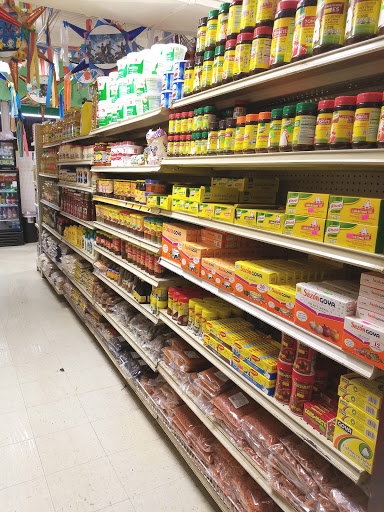 Grocery Store «Yuriria Supermarket», reviews and photos, 1830 Atlanta Hwy # A, Gainesville, GA 30504, USA