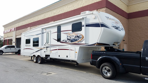 Tire Shop «Discount Tire Store - Lakeland, FL», reviews and photos, 6975 US Hwy 98 N, Lakeland, FL 33809, USA