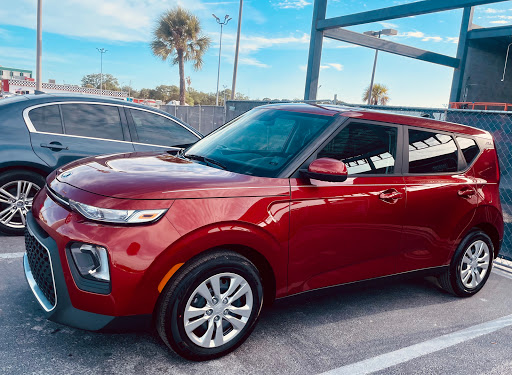 Car Dealer «Friendly Kia», reviews and photos, 5819 US-19, New Port Richey, FL 34652, USA