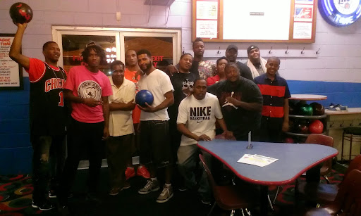 Bowling Alley «Lawn Lanes», reviews and photos, 6750 S Pulaski Rd, Chicago, IL 60629, USA