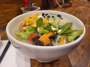 Photo n°54 de Dosanko Larmen à Paris ()