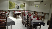 Atmosphère du Restaurant français Auberge des Rabouilleux à Meunet-Planches - n°3