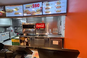 Burger King - El Rehab image