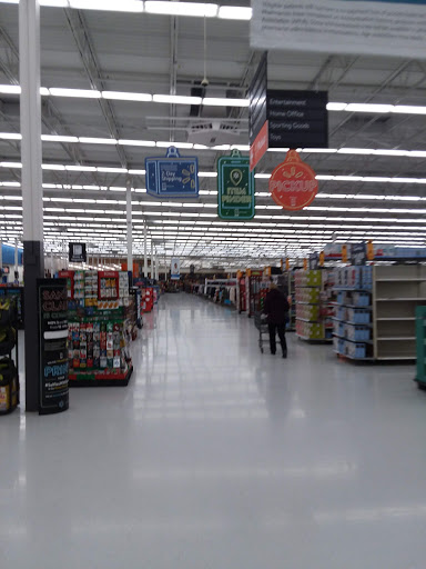 Department Store «Walmart Supercenter», reviews and photos, 30729 Lyon Center Dr, New Hudson, MI 48165, USA