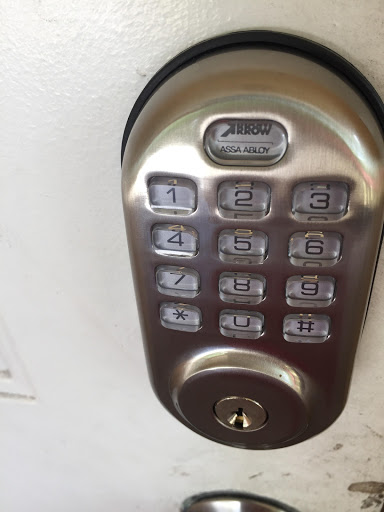 Locksmith «Smiley Locksmith», reviews and photos, 30 E Oakland Park Blvd, Wilton Manors, FL 33334, USA