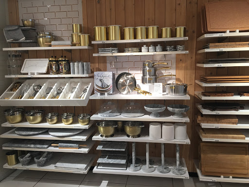 Furniture Store «Crate and Barrel», reviews and photos, 11800 W Broad St, Richmond, VA 23233, USA