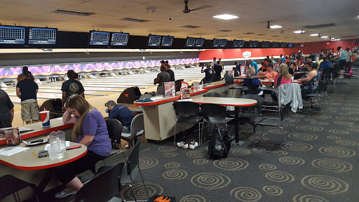 Bowling Alley «AMF Rose Bowl Lanes», reviews and photos, 28001 Groesbeck Hwy, Roseville, MI 48066, USA