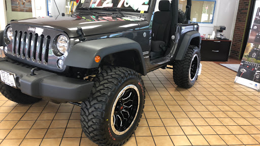 Auto Repair Shop «Dave Sinclair Chrysler Dodge Jeep Ram», reviews and photos, 2326 W Osage St, Pacific, MO 63069, USA