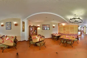 Restaurant Zum Römer image