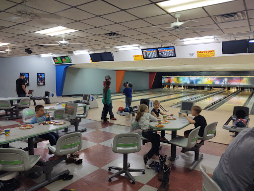Bowling Alley «Tullahoma Bowling Lanes», reviews and photos, 900 S Anderson St, Tullahoma, TN 37388, USA
