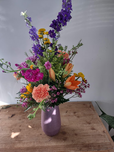 Florist «Chalet Floral», reviews and photos, 700 W Hackley Ave, Muskegon, MI 49441, USA