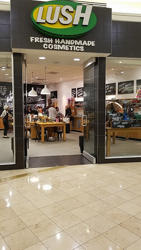 Cosmetics Store «Lush Cosmetics @ MCO», reviews and photos, 9345 Orlando International Airport Tram, Orlando, FL 32827, USA
