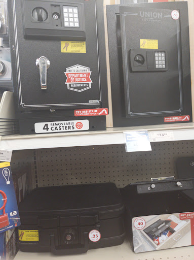 Hardware Store «Harbor Freight Tools», reviews and photos, 356 S Broadway STE 3, Salem, NH 03079, USA