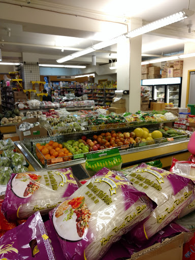 Asian Grocery Store «Lily Market», reviews and photos, 11001 NE Halsey St, Portland, OR 97220, USA