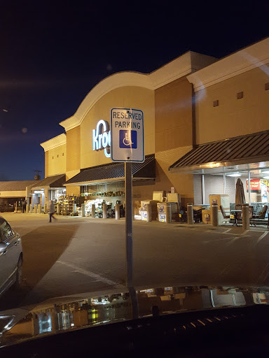 Grocery Store «Kroger», reviews and photos, 845 Nashville Hwy, Columbia, TN 38401, USA