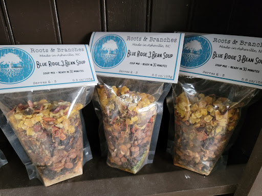 Hamburger Restaurant «Mountain Fresh Grocery Inc», reviews and photos, 521 Main St, Highlands, NC 28741, USA