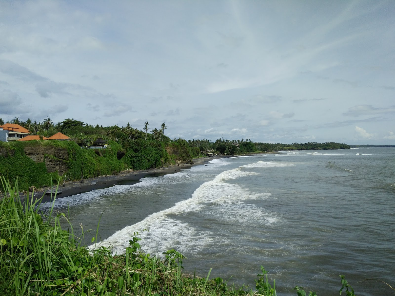 Balian Beach'in fotoğrafı uçurumlarla desteklenmiş