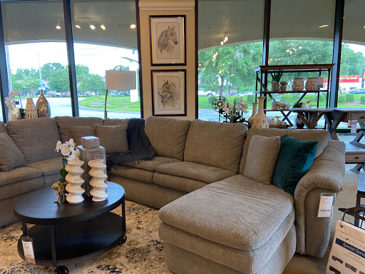 Furniture Store «La-Z-Boy Furniture Galleries», reviews and photos, 4116 Oleander Dr, Wilmington, NC 28403, USA