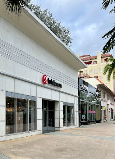 lululemon, 846 Lincoln Rd #1a, Miami Beach, FL 33139, USA, 