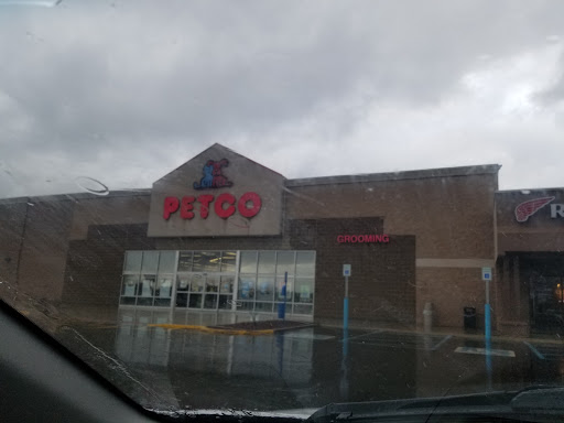 Pet Supply Store «Petco Animal Supplies», reviews and photos, 1337 N National Rd, Columbus, IN 47201, USA