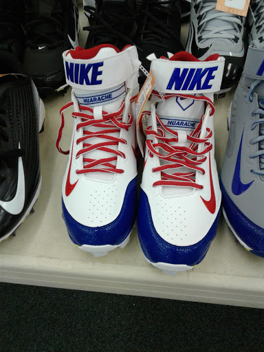 Sporting Goods Store «Play It Again Sports - Kissimmee», reviews and photos, 2900 W Vine St, Kissimmee, FL 34741, USA