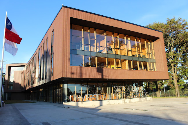 Opiniones de Universidad de Los Lagos en Castro - Escuela
