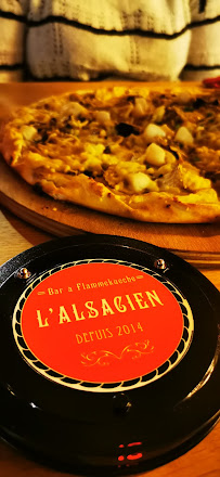 Pizza du Restaurant de spécialités alsaciennes L'Alsacien République - Restaurant / Bar à Flammekueche à Paris - n°6