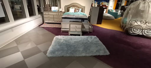 Furniture Store «Rooms To Go & Rooms To Go Kids Furniture Store - Montgomery», reviews and photos, 6810 Eastchase Pkwy Suite A, Montgomery, AL 36117, USA